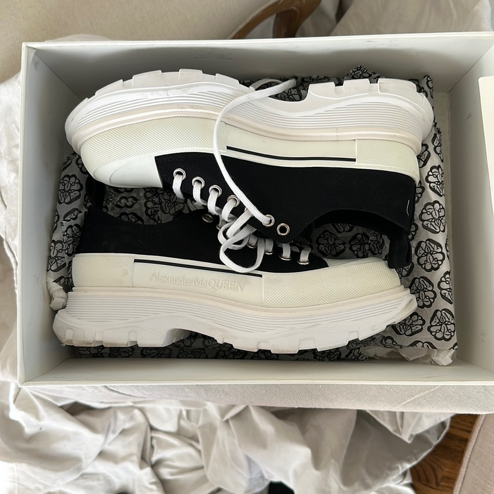 Gently worn Mens Alexander McQueen "Slick Tread" Sneakers 43 US 10
